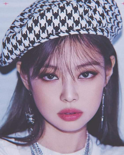 Houndstooth Beret Gaze - 40x50 cm paint by numbers kit