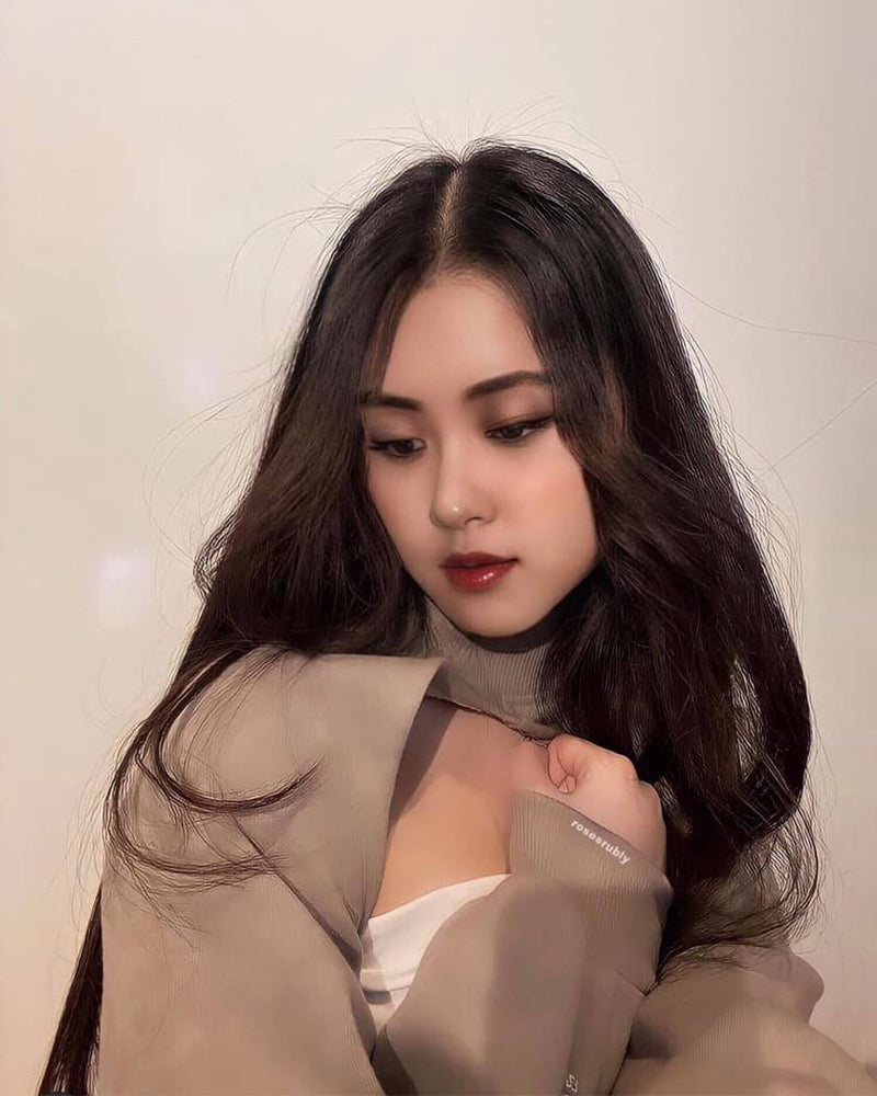 Soft Beige Beauty Portrait - 40x50 cm paint by numbers kit