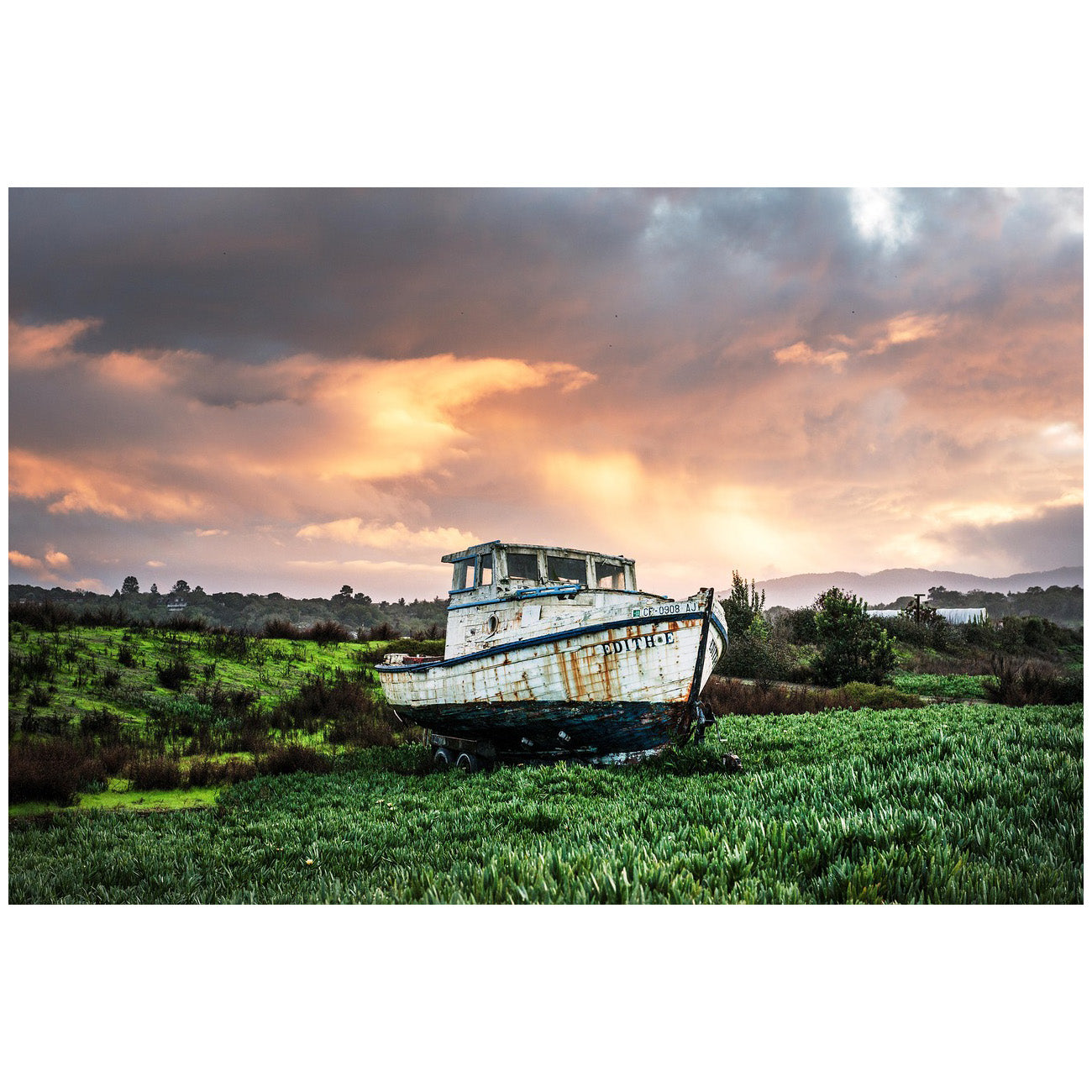 Abandoned Boat at Sunset - 40x50 cm paint by numbers kit